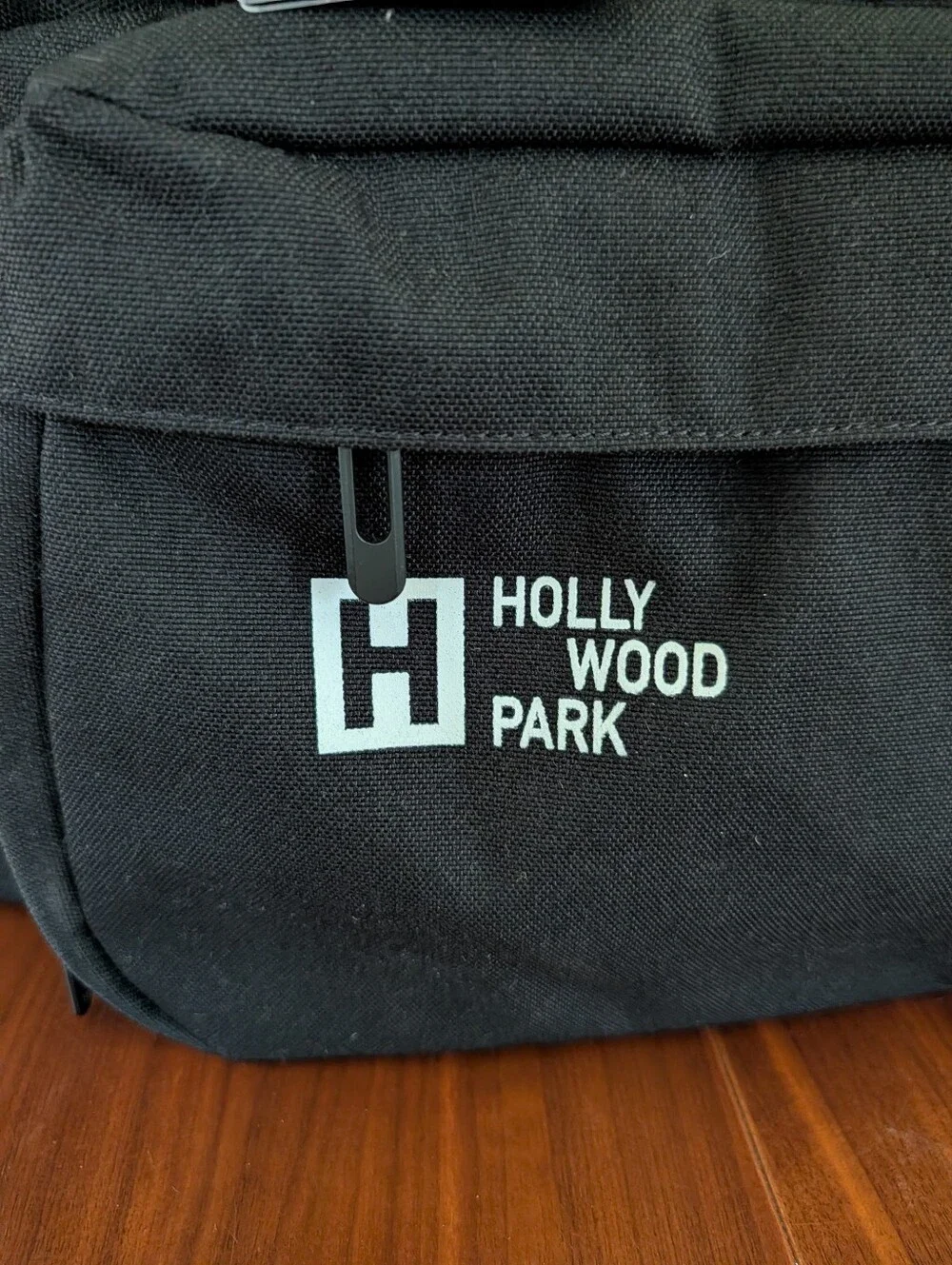 Lululemon Command The Day Duffle Bag 37L Hollywood Park Logo